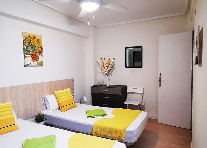 Double Cozy Room. Ruzafa - Perfect Place To Stay